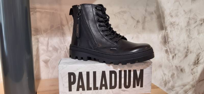 PALLADIUM décontracte la femme!