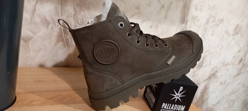 PALLADIUM décontracte la femme!