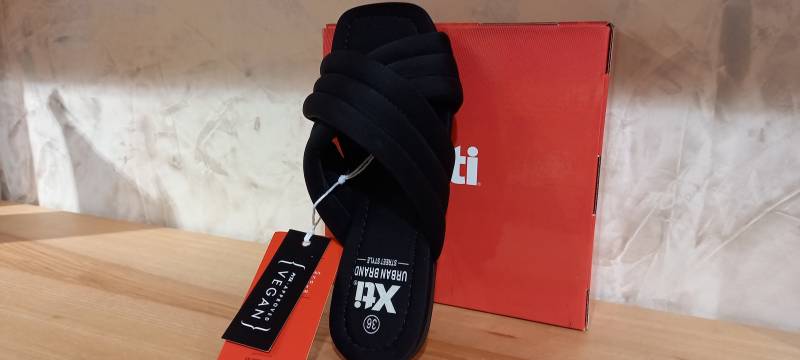 mule plate noire pour femme à LIBOURNE