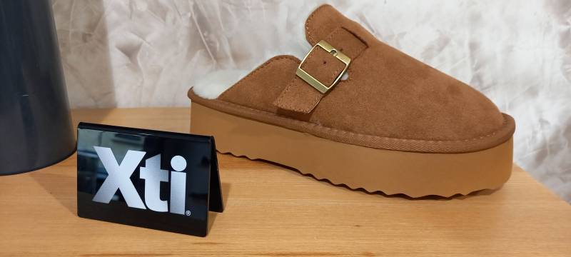 sabot fourré femme camel XTI chez POINTURE FEMME