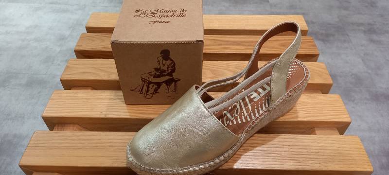 LES ESPADRILLES EN CORDE à LIBOURNE