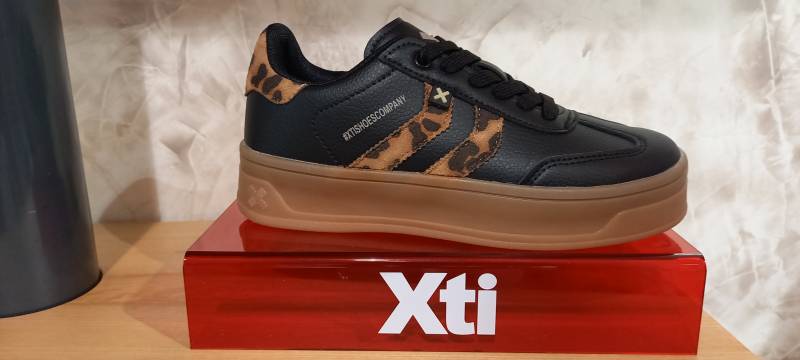 tennis confortable noir leopard à libourne