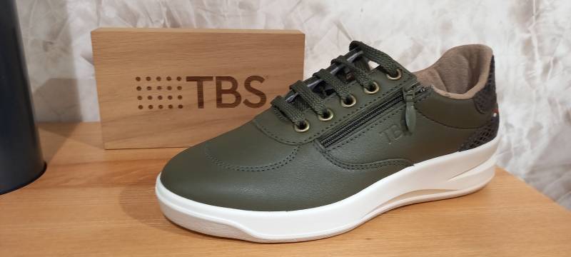 chaussure de marche avec zip en cuir à libourne